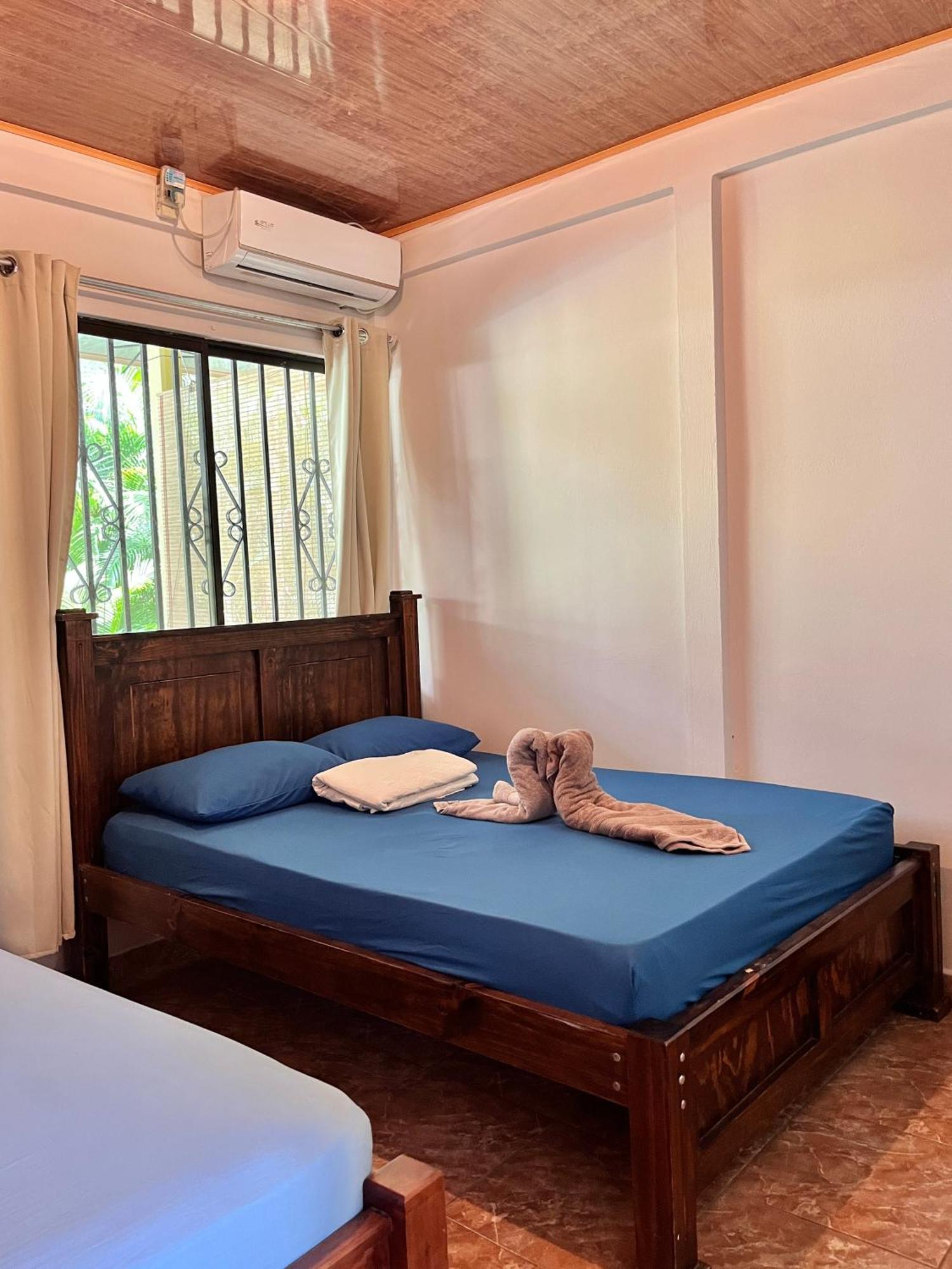 Family Hotel Puerto Viejo de Talamanca Eksteriør billede